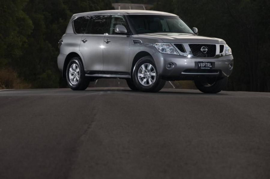  Nissan Patrol 2013 года  (фото 8 из 20)